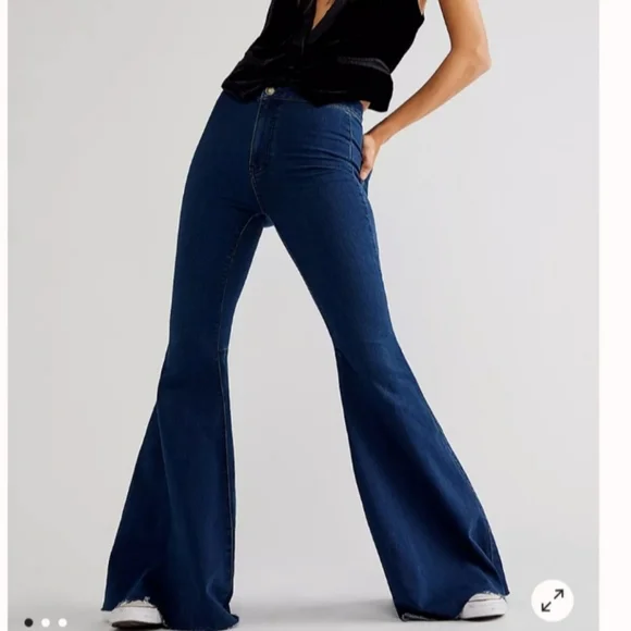 We The Free Float On High Rise Dark Wash Boho 70s Flare Back Cinch Waist Tie 32 - Picture 2 of 13